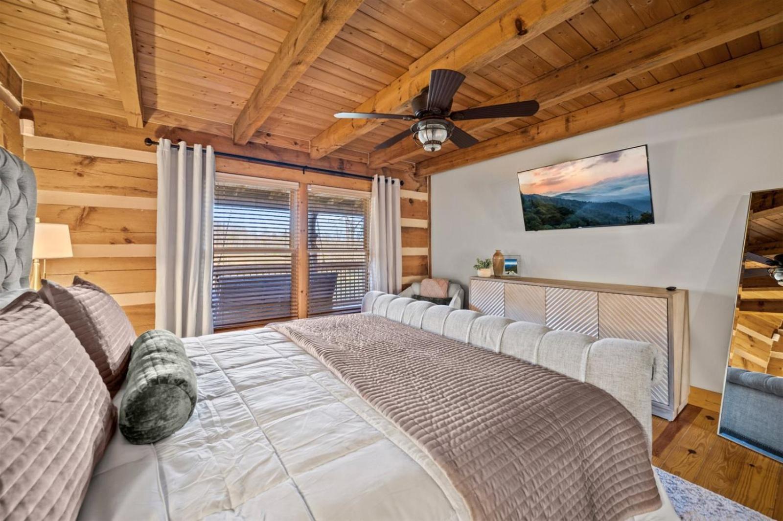 Hidden Star Hideaway-Blackberry Farm-Smoky Mtn Nat Park-Hot Tub- Fire Pit- Fenced Yard- Pet Friendly Walland Exterior photo