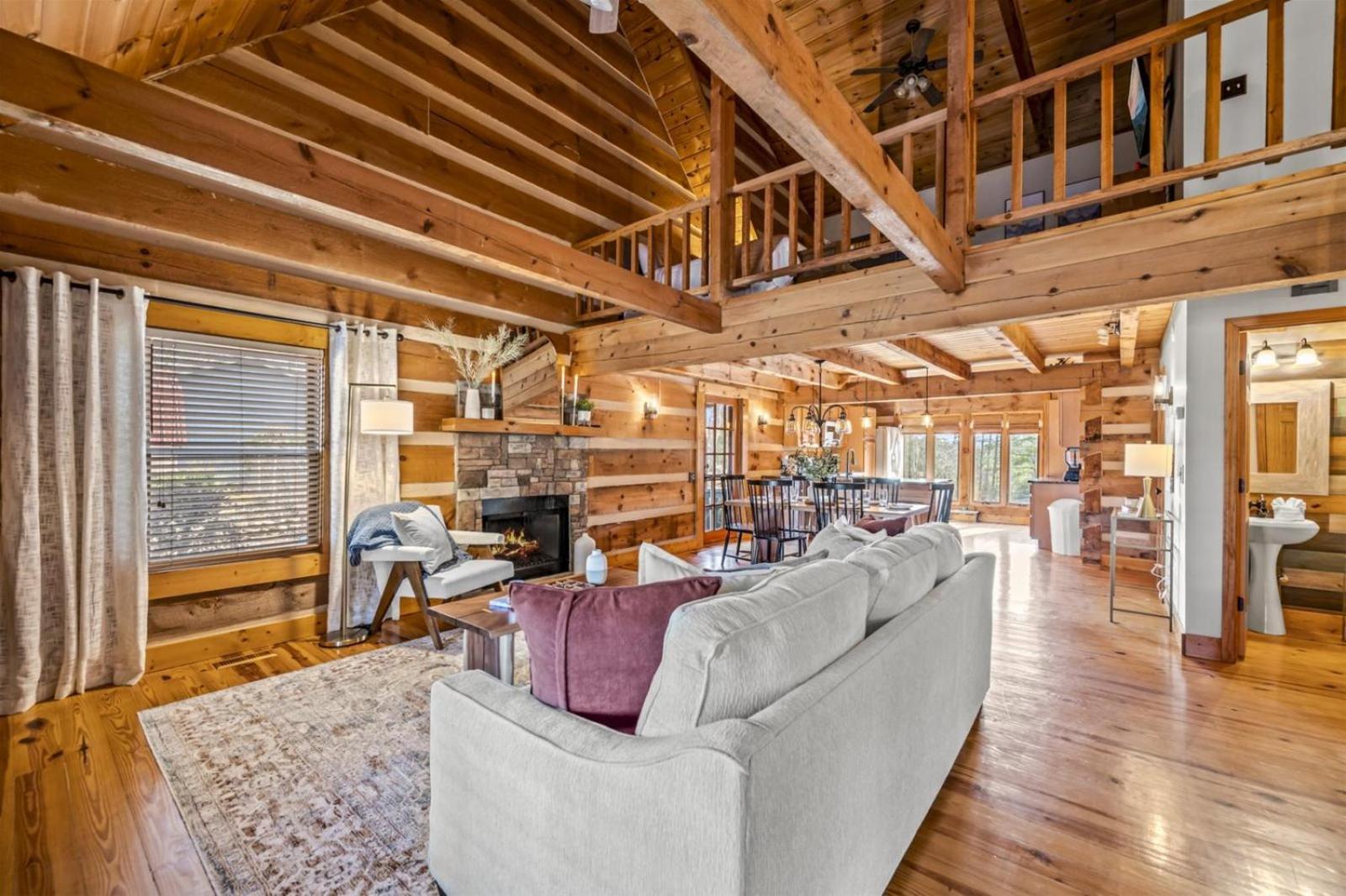 Hidden Star Hideaway-Blackberry Farm-Smoky Mtn Nat Park-Hot Tub- Fire Pit- Fenced Yard- Pet Friendly Walland Exterior photo